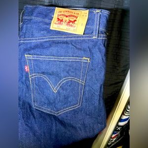 501s Levi’s jeans brand new worn once.
